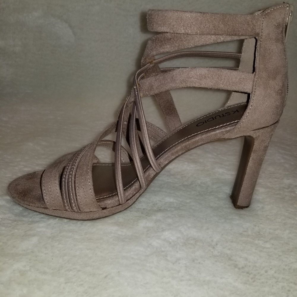High heels - Picture 3 of 4